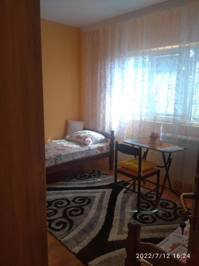 Buric Rooms Niksic Exterior photo