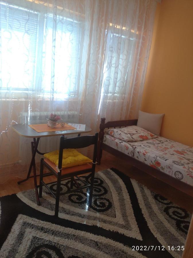 Buric Rooms Niksic Exterior photo